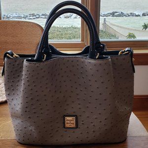 Dooney & Bourke pocketbook